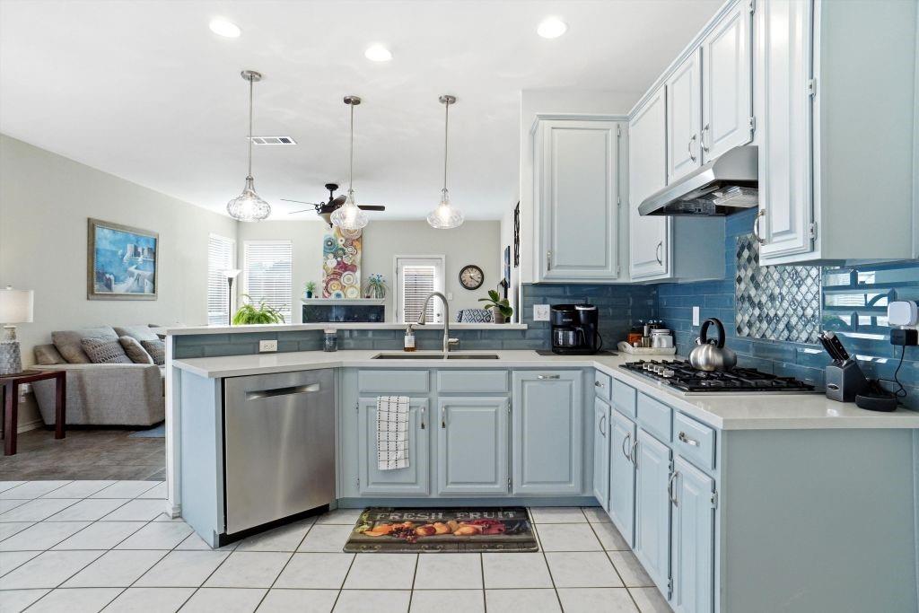 Highlands Pkwy - Residential