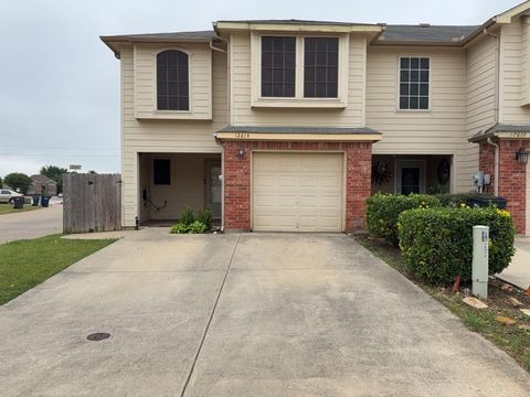 Photo of 12614 Oceanside Drive, Fort Worth, TX 76040 (MLS # 21286362)