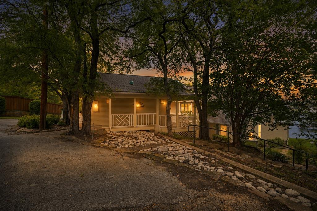 8960 Dickson Road