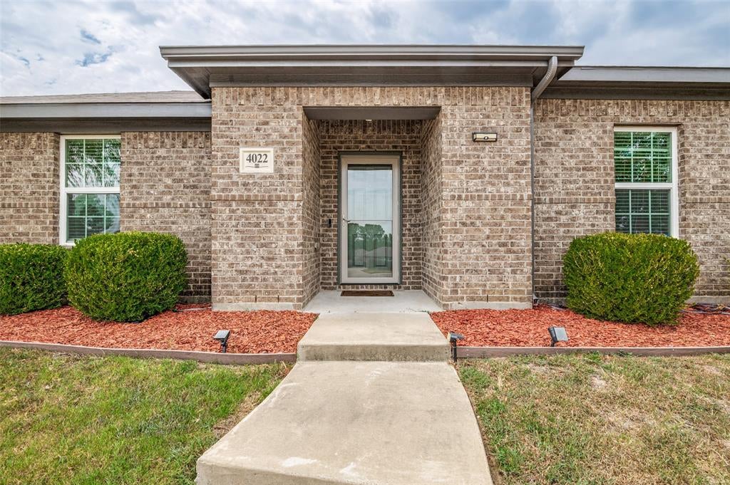 4022 Meadow Canyon Drive