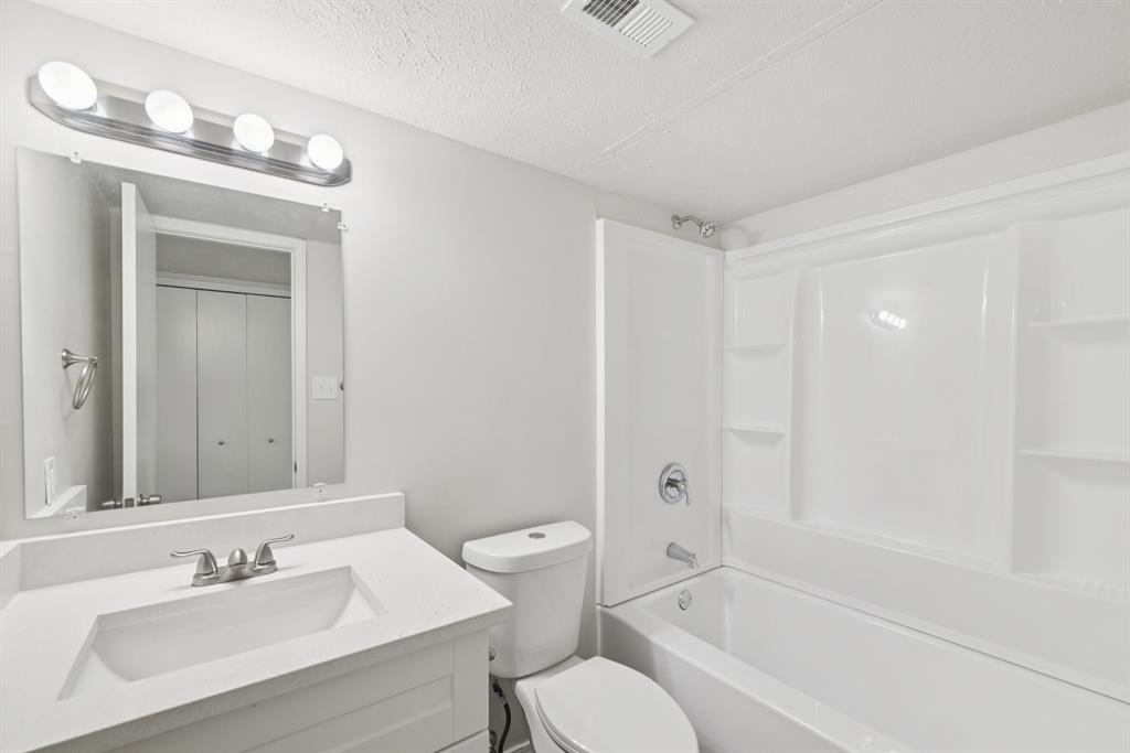 COLONY NO 27 - Residential