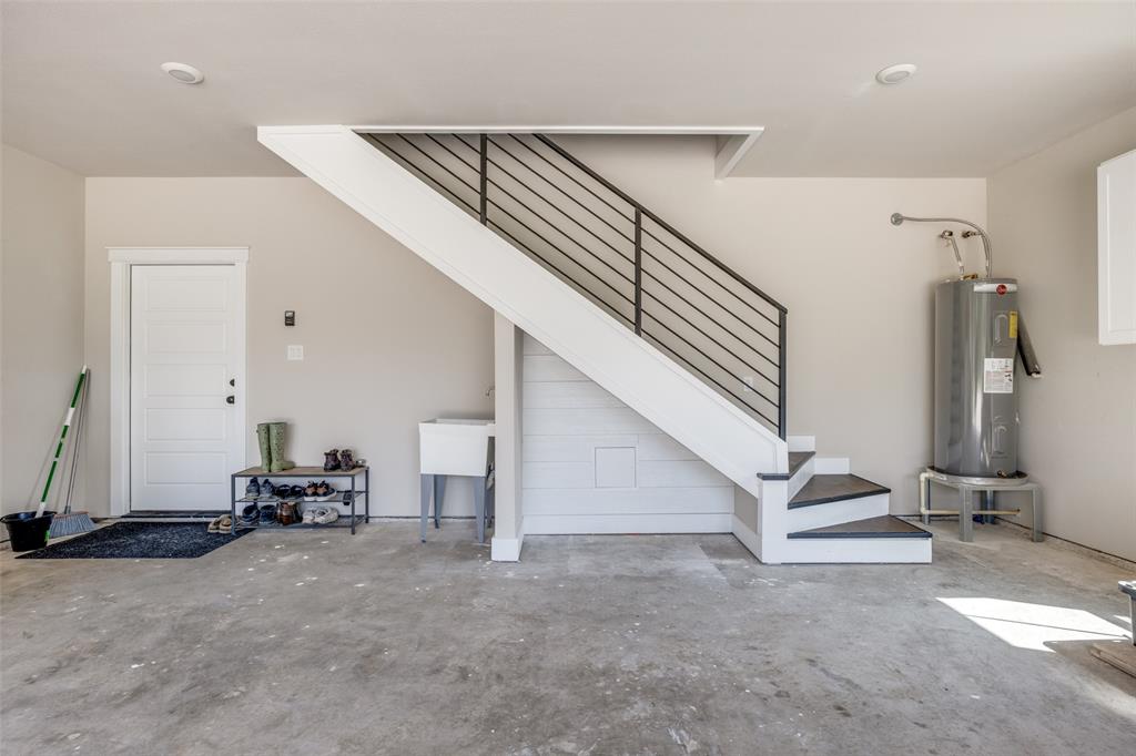 ESTATES AT DRIPPINGS SPRINGS - Residential