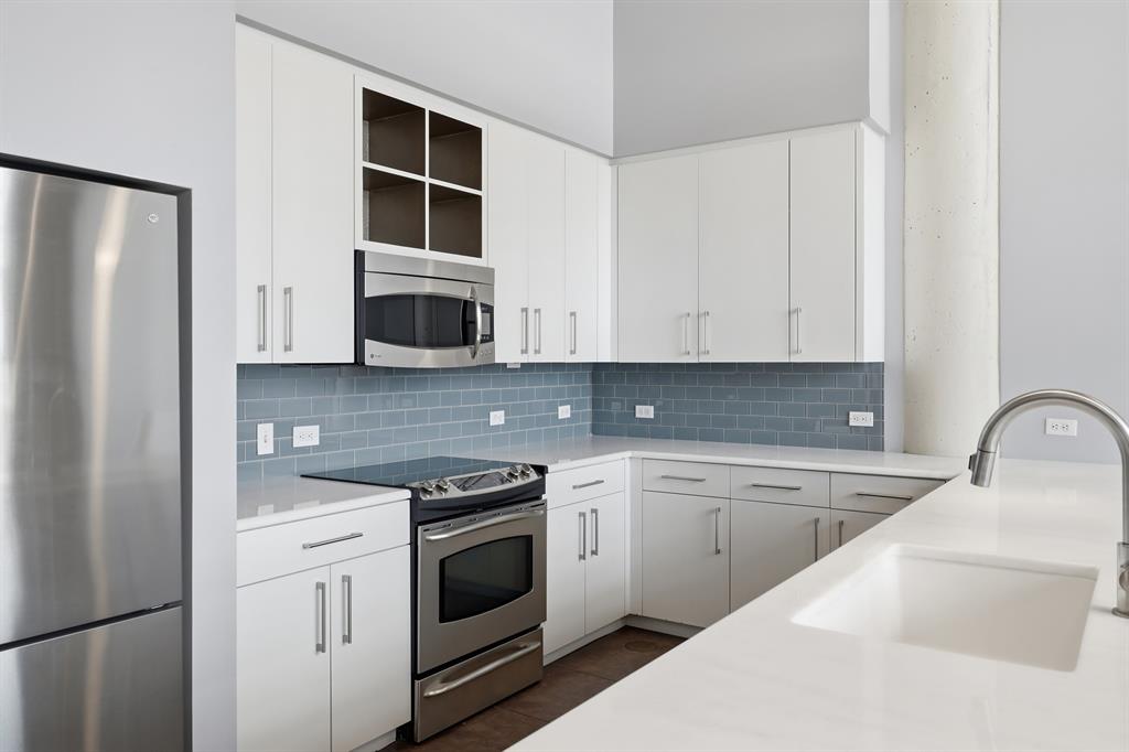 One Montgomery Plaza Residence Condo - Residential