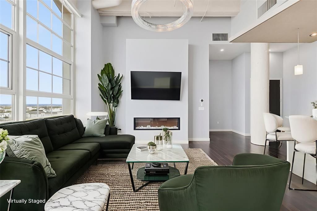 Photo of 2600 W 7th Street #1827, Fort Worth, TX 76107 (MLS # 21158841)