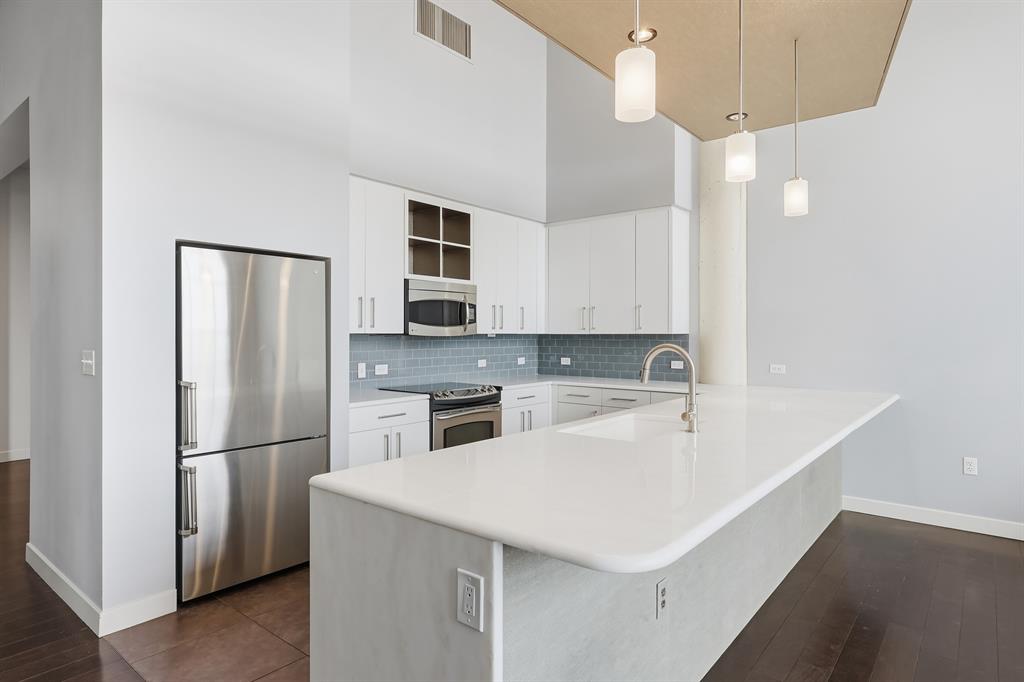 One Montgomery Plaza Residence Condo - Residential