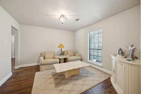 Tiny photo for 1425 N Peytonville Ave, Southlake, TX 76092 (MLS # 20997584)