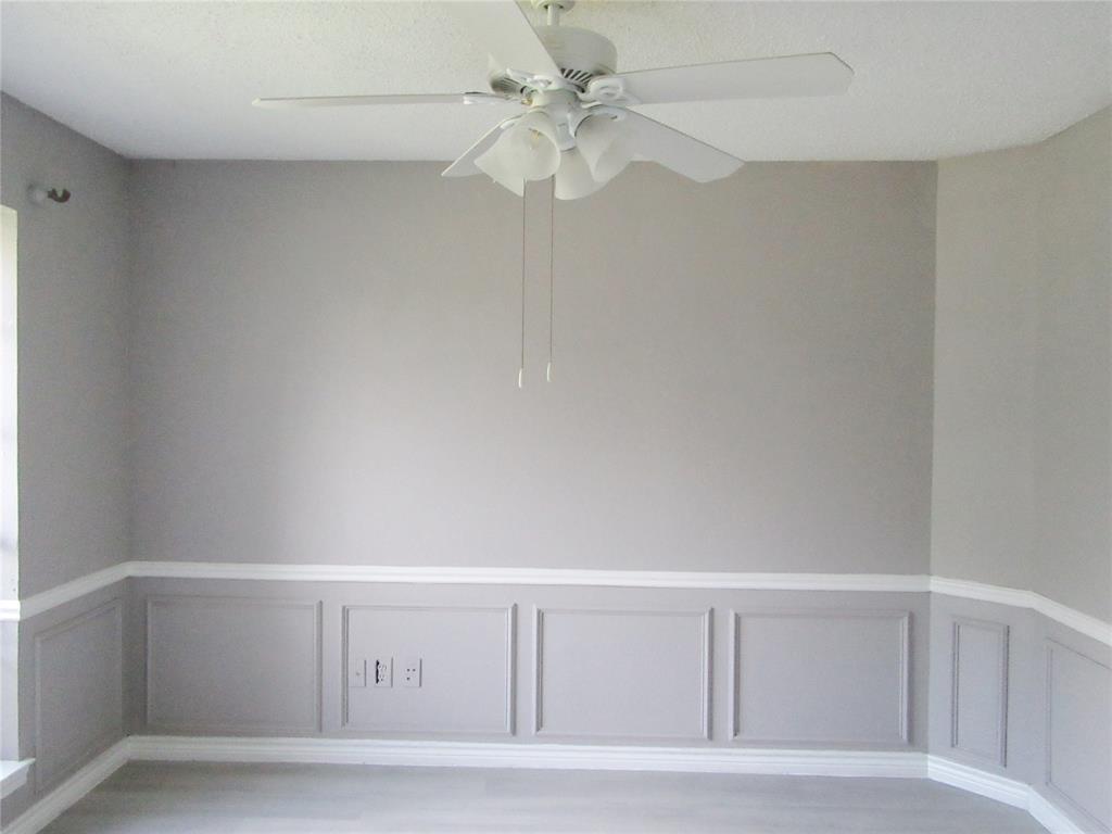 812 Red Oak Drive