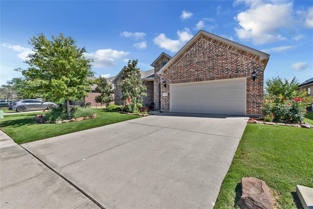 613 Meadowedge Lane