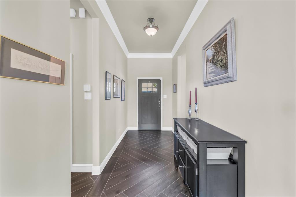 613 Meadowedge Lane