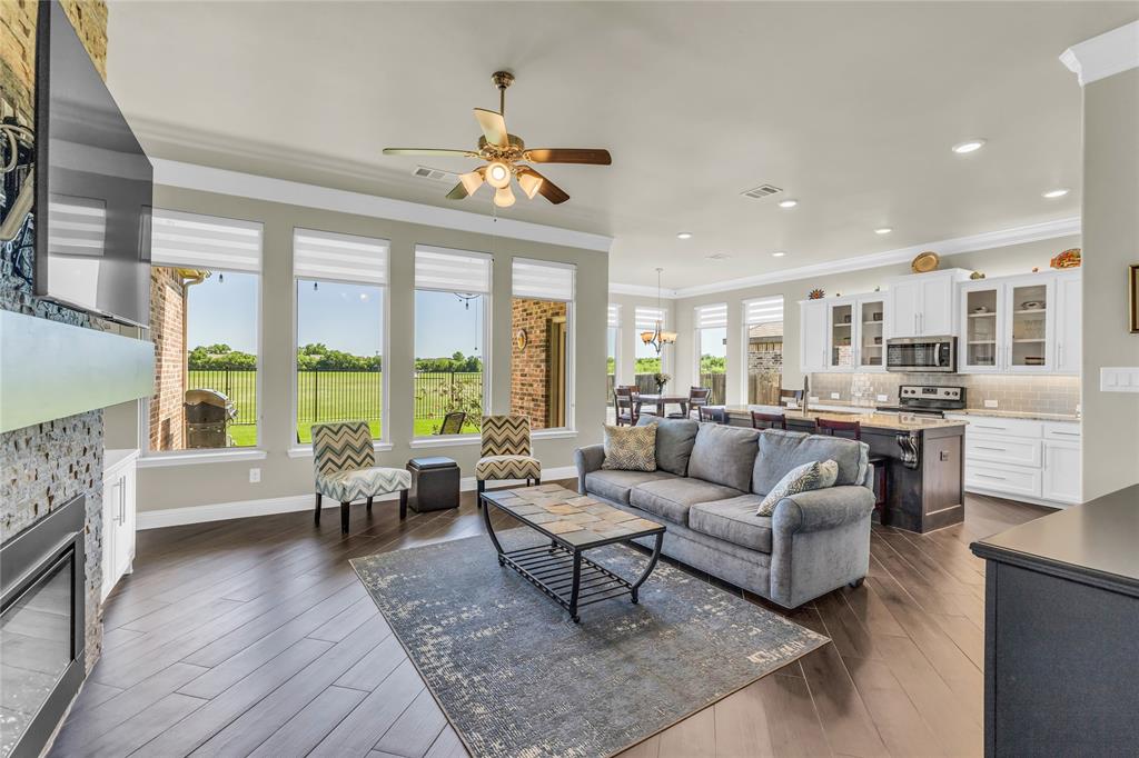 613 Meadowedge Lane