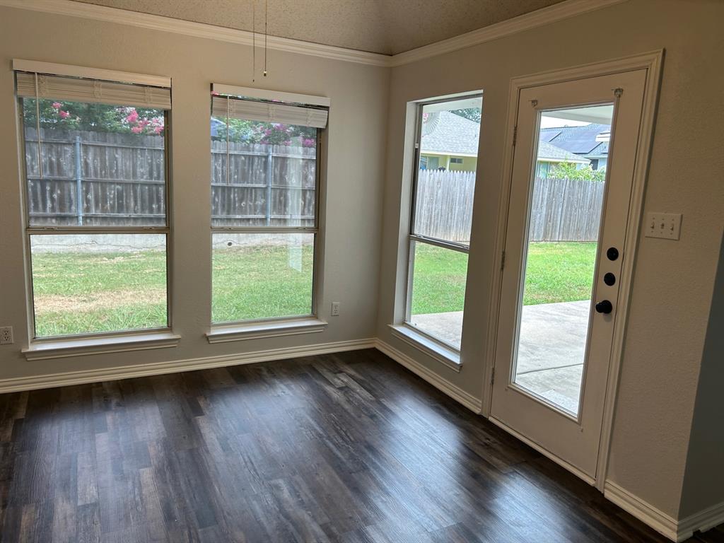 Oaks The Mansfield - Residential Lease