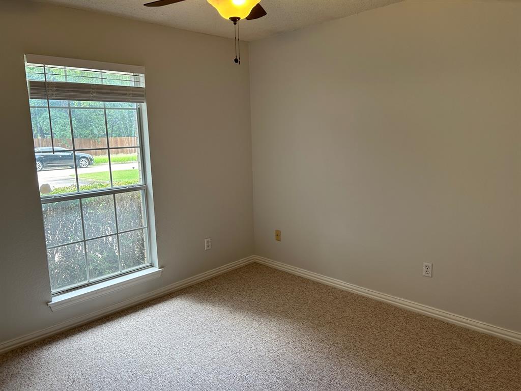 Oaks The Mansfield - Residential Lease