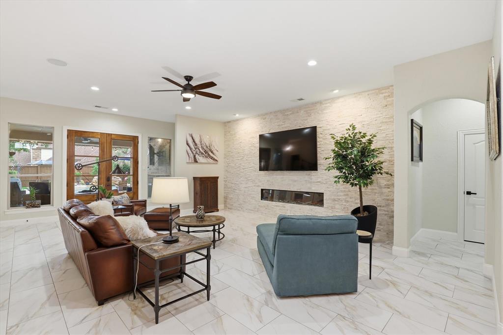 5832 Creek Crossing Lane