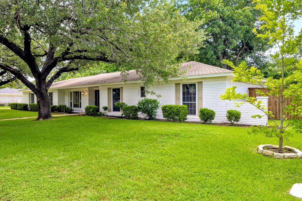 4113 Ridglea Country Club Drive