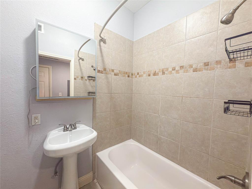 Peaks Sub - Residential Lease