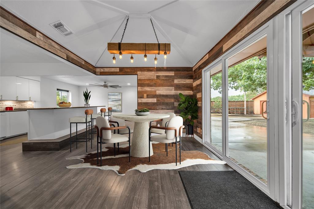 203 Lariat Trail