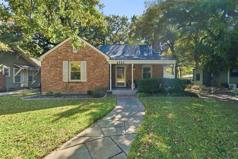 2322 Carnation Avenue Fort Worth TX 76111