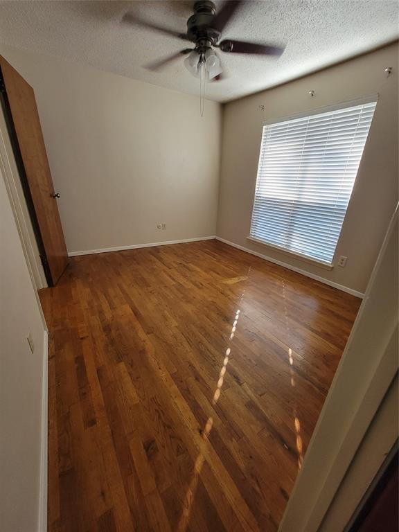 Oaks On The Lane Condo Ph 01 - Residential Lease