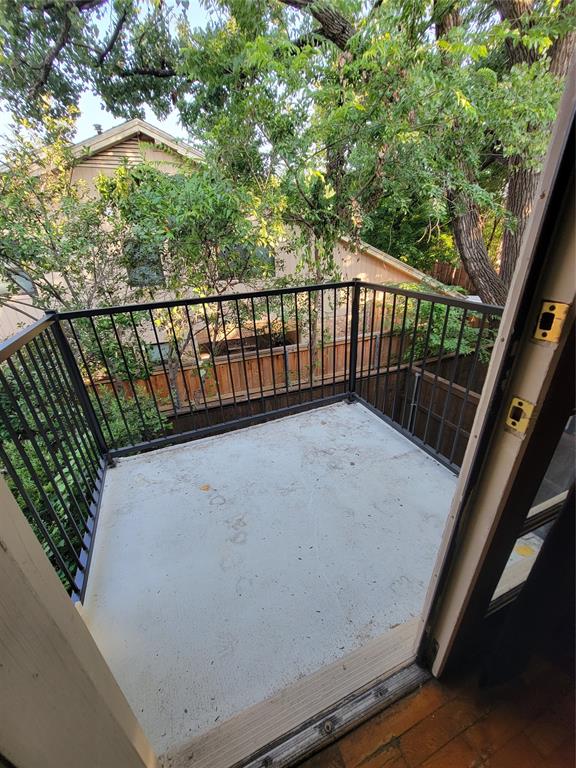 Oaks On The Lane Condo Ph 01 - Residential Lease