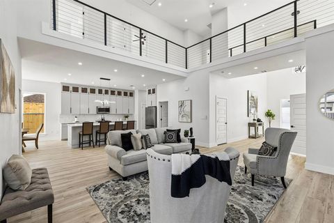 3510 Navaro Street Dallas TX 75212