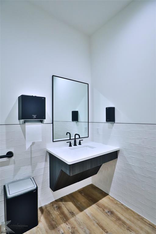 Antilley Road West Add - Commercial Lease