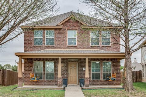 1924 Parkside Mews Lancaster TX 75146