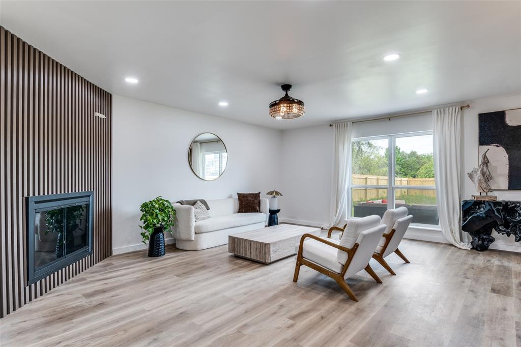 5625 Ridgecove Drive