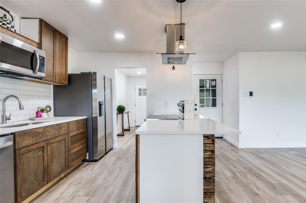 5625 Ridgecove Drive