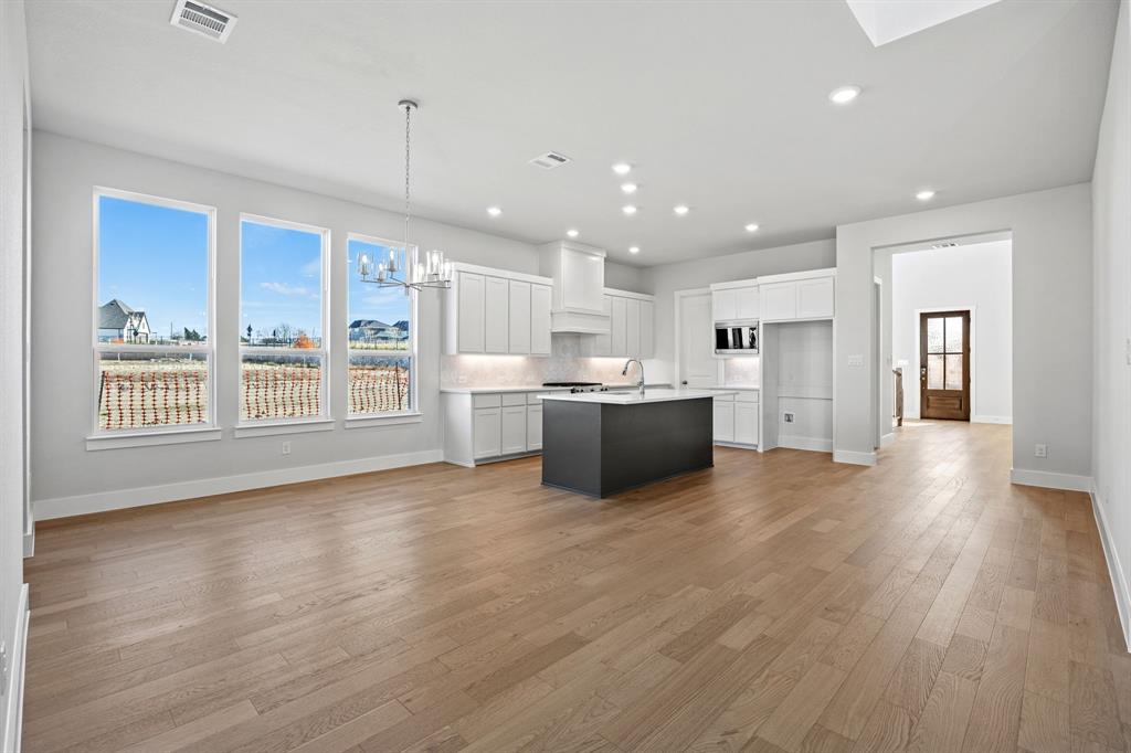 536 Stark Mews