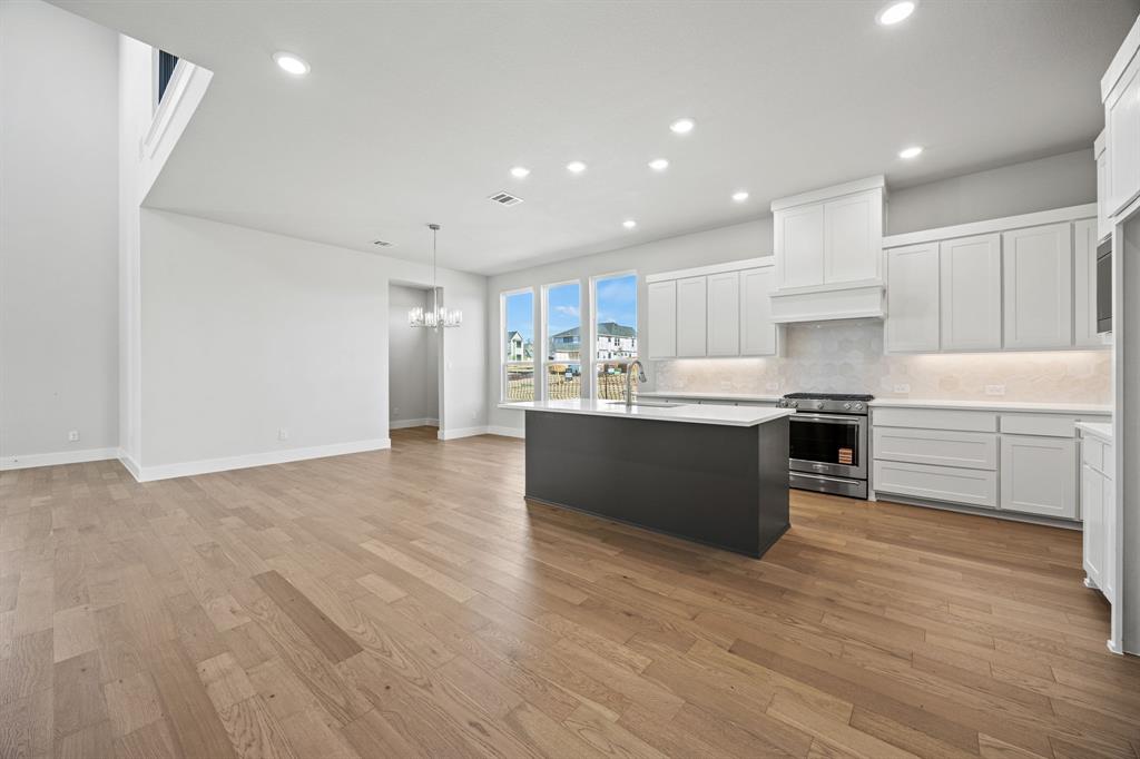 536 Stark Mews