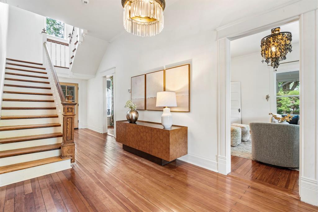 1502 W Virginia Street