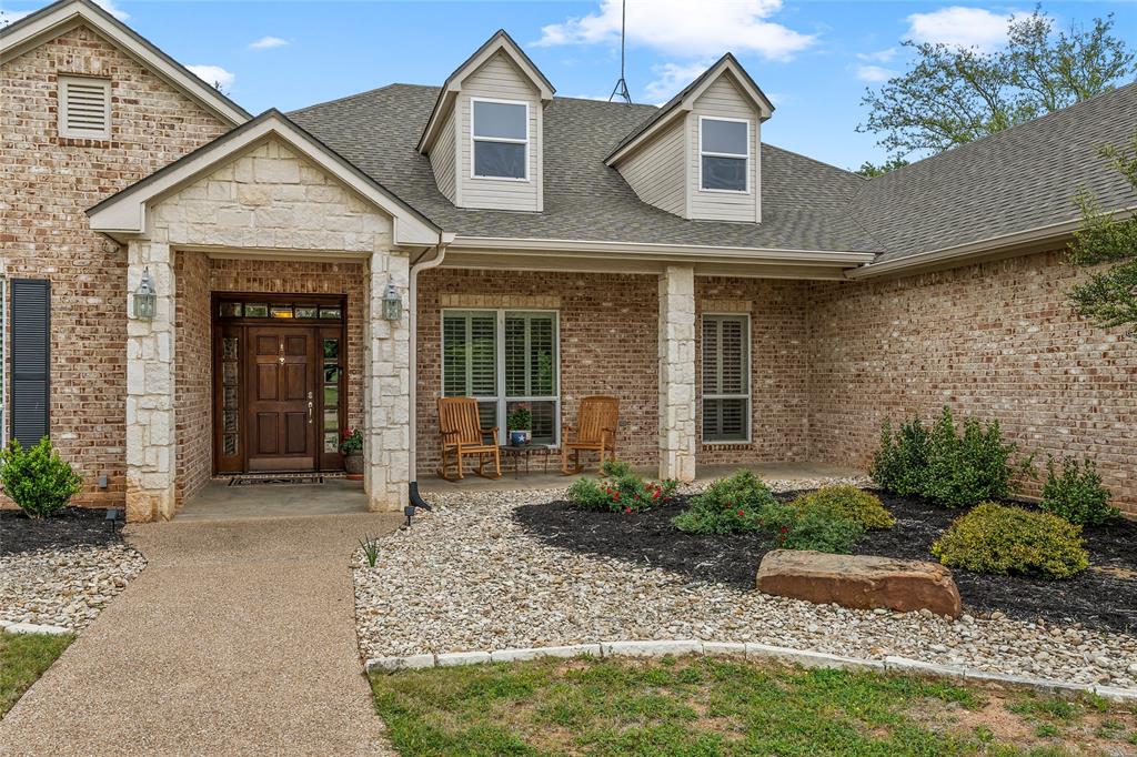 Three 17 River Oaks - Residential