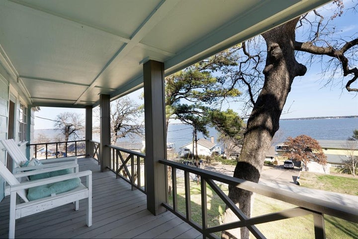 Photo 1 of 33 — 103 Latimer Drive, Tool, TX 75143