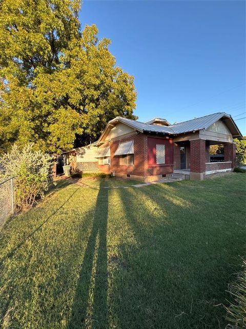 A home in Brownwood