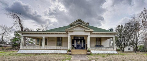 Photo of 1515 Caddo Street, Commerce, TX 75428 (MLS # 21402827)