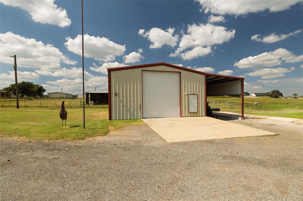 5240 W Highway 199