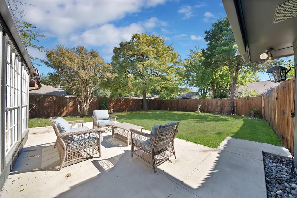 2904 Laurel Lane