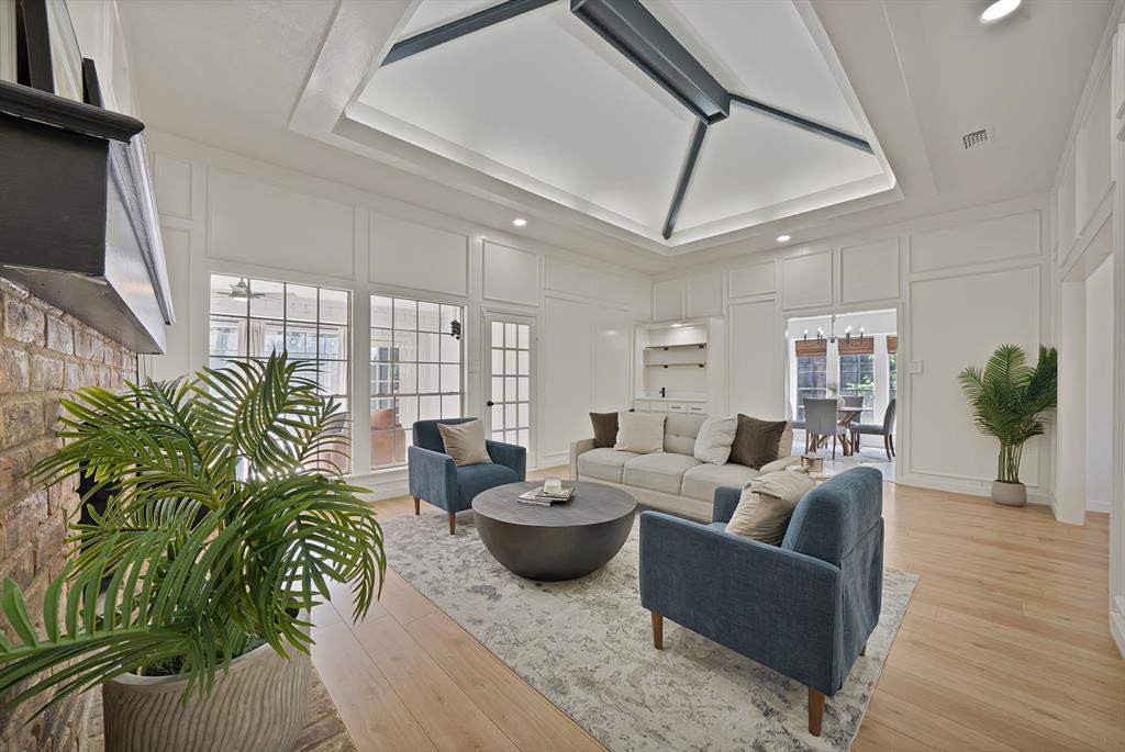 2904 Laurel Lane