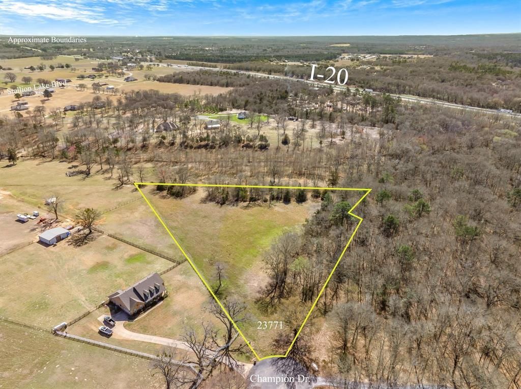 Photo of 23771 Champion Drive, Lindale, TX 75771 (MLS # 21194008)