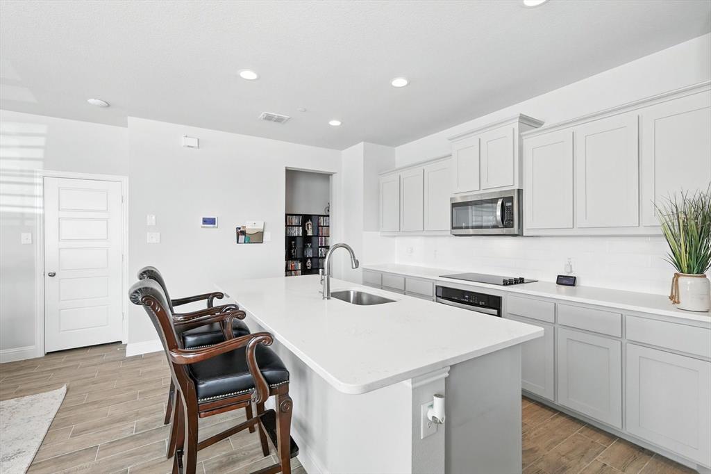 Bursey Road Twnhms - Residential