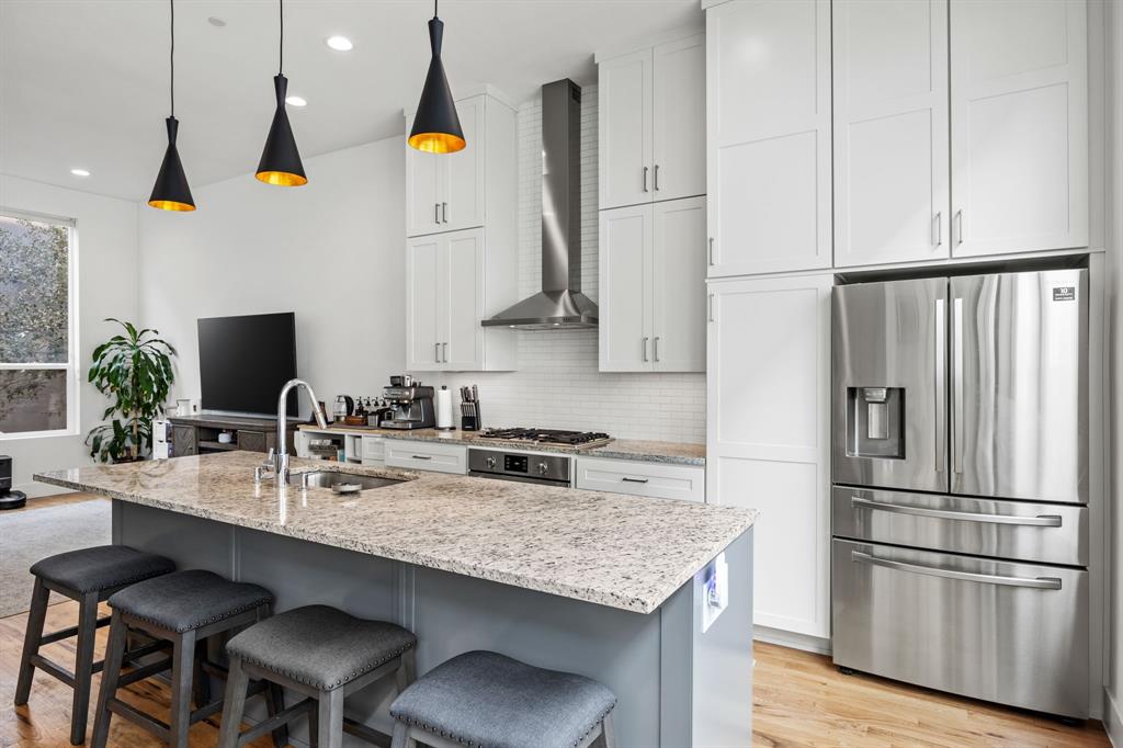 1840 Euclid Avenue 104