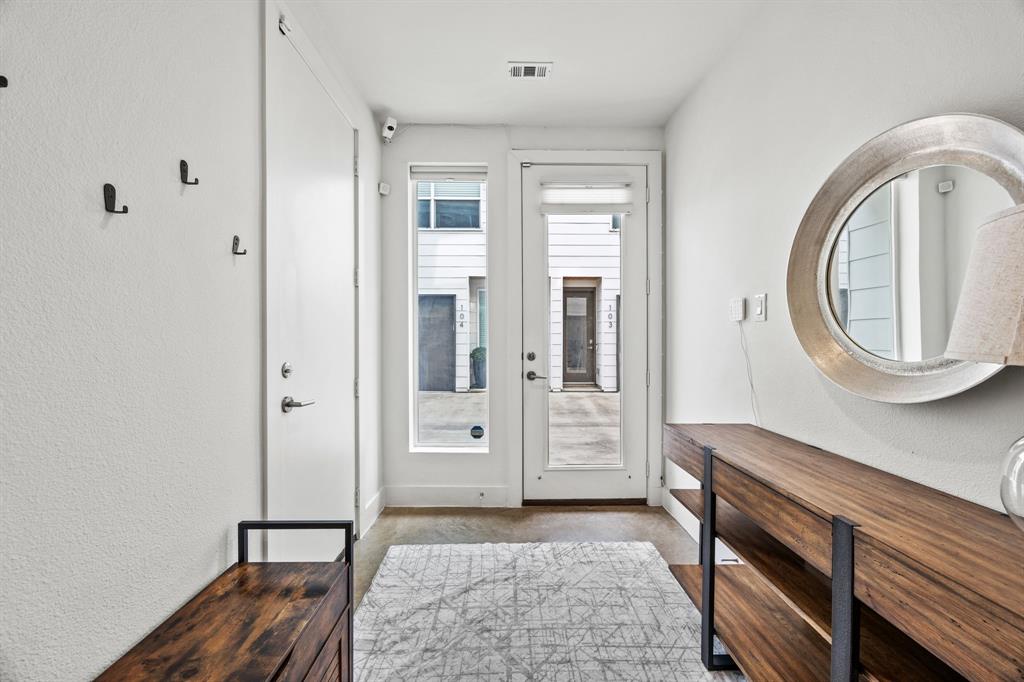 1840 Euclid Avenue 104