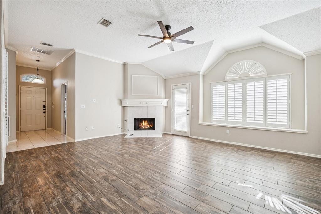 6737 Saddletree Trail