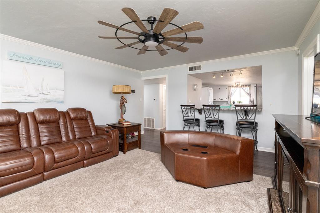 108 Harbor Drive 204