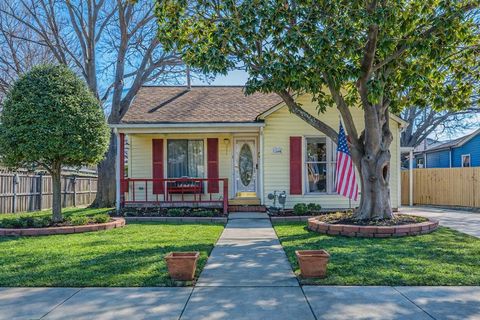 Photo of 1206 Clinton Street, Garland, TX 75040 (MLS # 21177673)