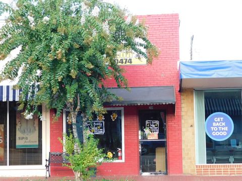 211 N M Street Springhill LA 71075