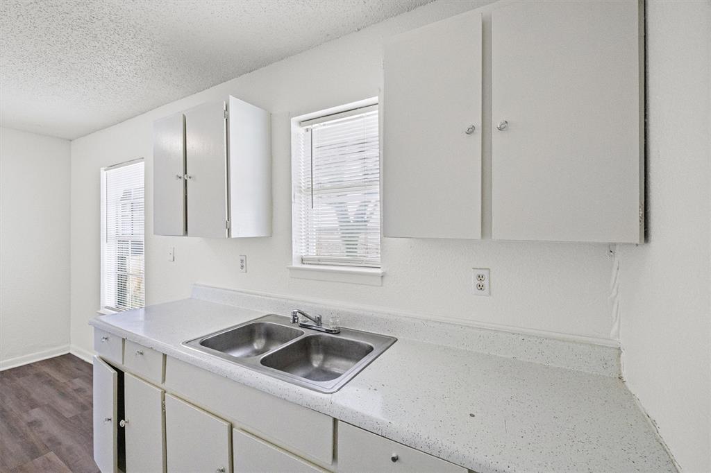 HAYES - Residential