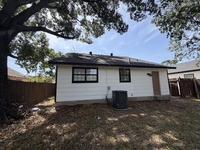 Photo of 1312 E Collin Street, Corsicana, TX 75110 (MLS # 21391769)