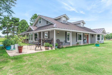 Photo of 132 Private Road 7105, Edgewood, TX 75117 (MLS # 21288155)