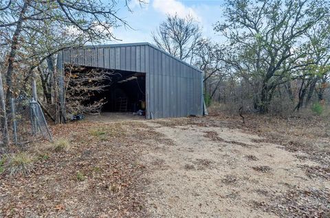 289 County Road 1661 Chico TX 76431